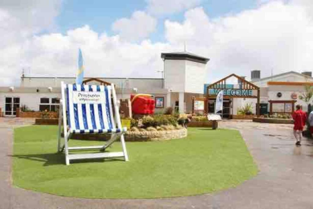 Presthaven Cozy Retreat Appartement Prestatyn Buitenkant foto