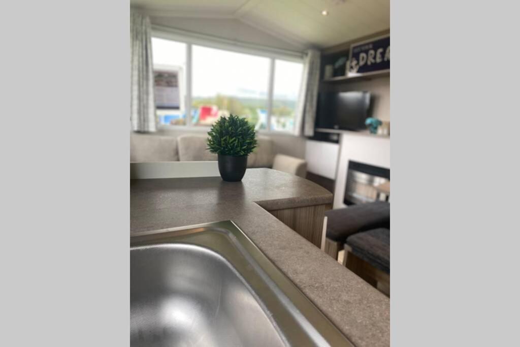 Presthaven Cozy Retreat Appartement Prestatyn Buitenkant foto
